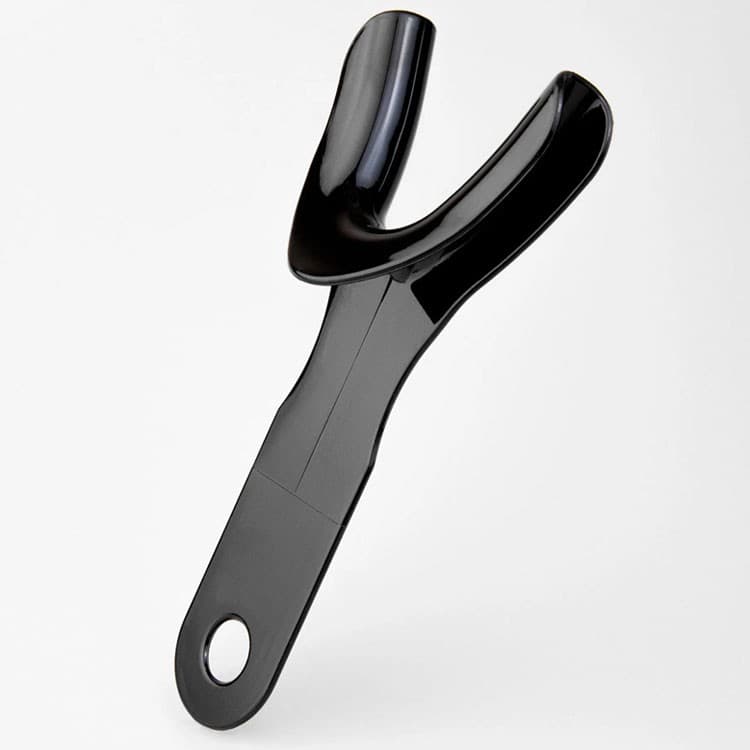 V-Shaped Black Cheek Retractor Adult 45mm, 140mm – oficiali Falcon Medical produkto nuotrauka